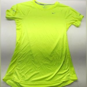 Nike dri fit running t shirt size small